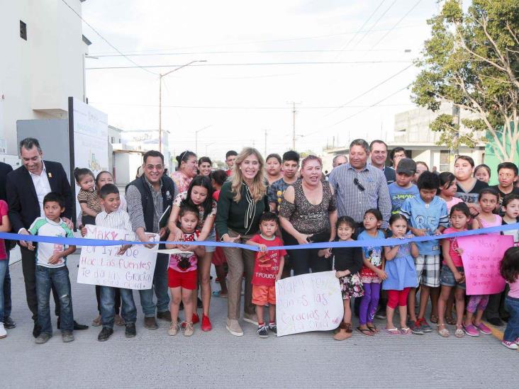 Inaugura alcaldesa ocho obras de pavimentación