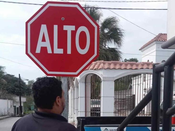 En Calles Y Cruceros Instalan Se Alamientos De Alto