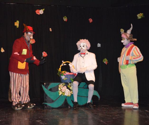 Hacen reflexionar con obra