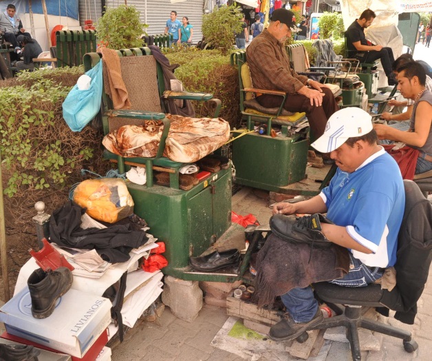 Devuelven las sillaspara bolear que ibana situar en la plaza Devuelven las sillaspara bolear que ibana situar en la plaza