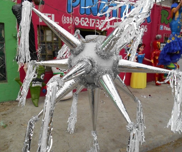 Populares, piñatas de ‘pecados capitales’ Populares, piñatas de ‘pecados capitales’