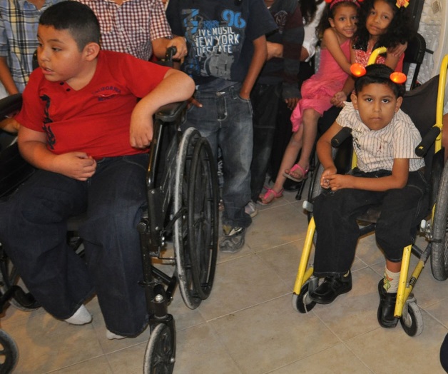 Buscan discapacitados unirse con agrupaciones