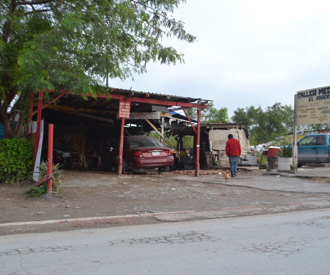 Le roban vehículo del taller mecánico