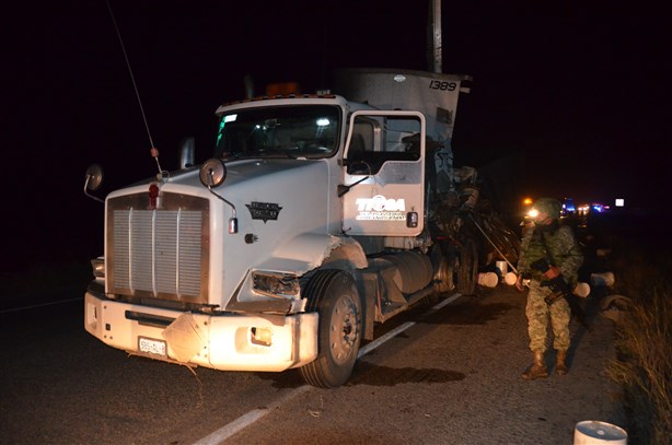 Choca Autobús de frente contráiler: 2 muertos y 6 heridos