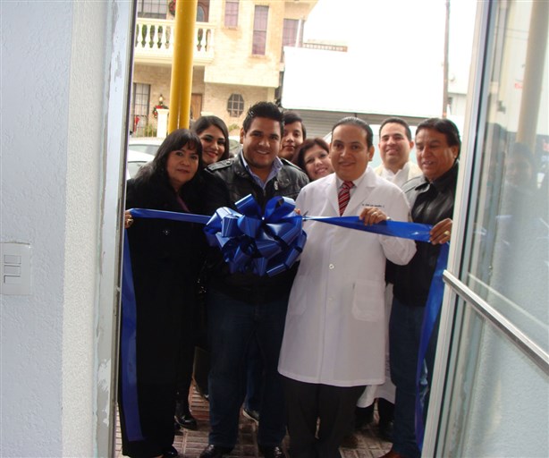 Inaugura consultorio médico Dr. José Luis González Jiménez