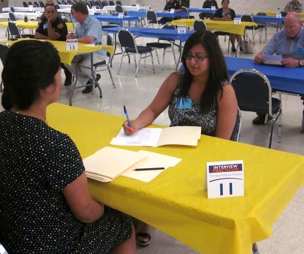 Ofrecen becasde capacitación Ofrecen becasde capacitación