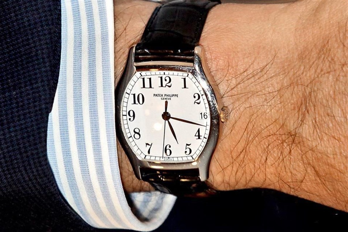 El dirigente priista tiene otro reloj Patek Philippe, pero no es un modelo reciente. Un modelo similar de los años 70 se vende en 101 mil 940 pesos.