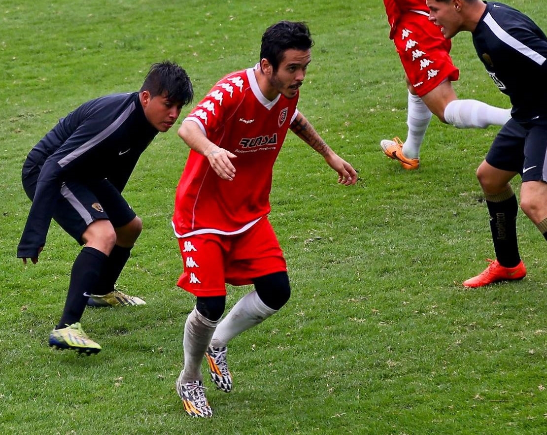 LE PEGAN A TOROS NEZA LE PEGAN A TOROS NEZA