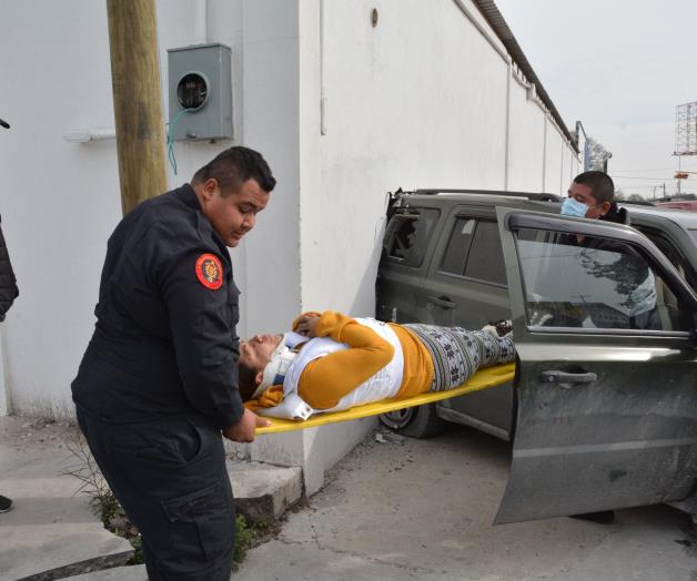 Se vuela alto y salenheridos ella y su hijo Se vuela alto y salenheridos ella y su hijo