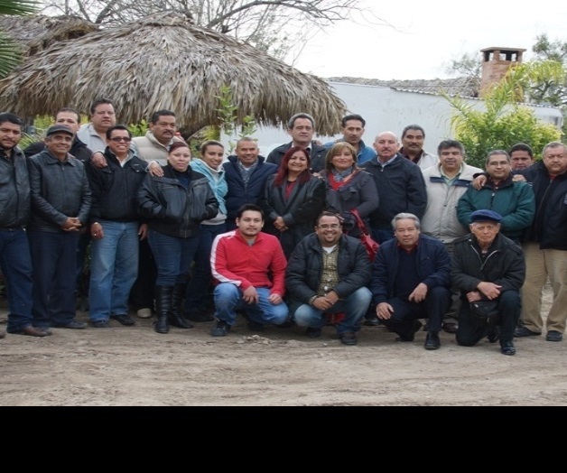 Festeja Cortez Barreraa periodistas en su día