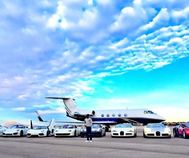 Presume Mayweather su colección de autos Presume Mayweather su colección de autos