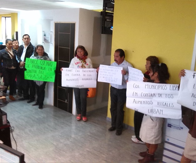 Protestan contra aumento al pasaje de Urban Protestan contra aumento al pasaje de Urban