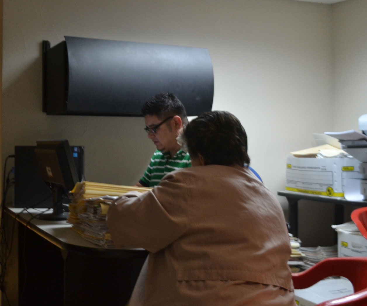 Empleados de CFEse llevan su medidor