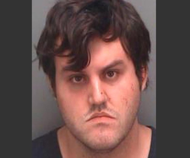 Hombre mata a su hija de cinco años lanzándola desde un puente en Florida Hombre mata a su hija de cinco años lanzándola desde un puente en Florida