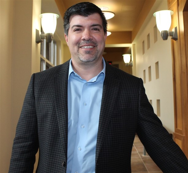 Atiende Eddie Cantú enCorte de Comisionados