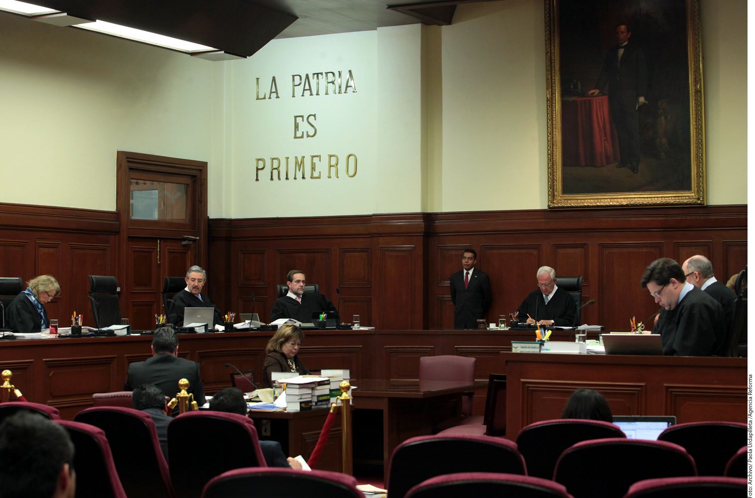 Buscan duplicar a Ministros de SCJN Buscan duplicar a Ministros de SCJN