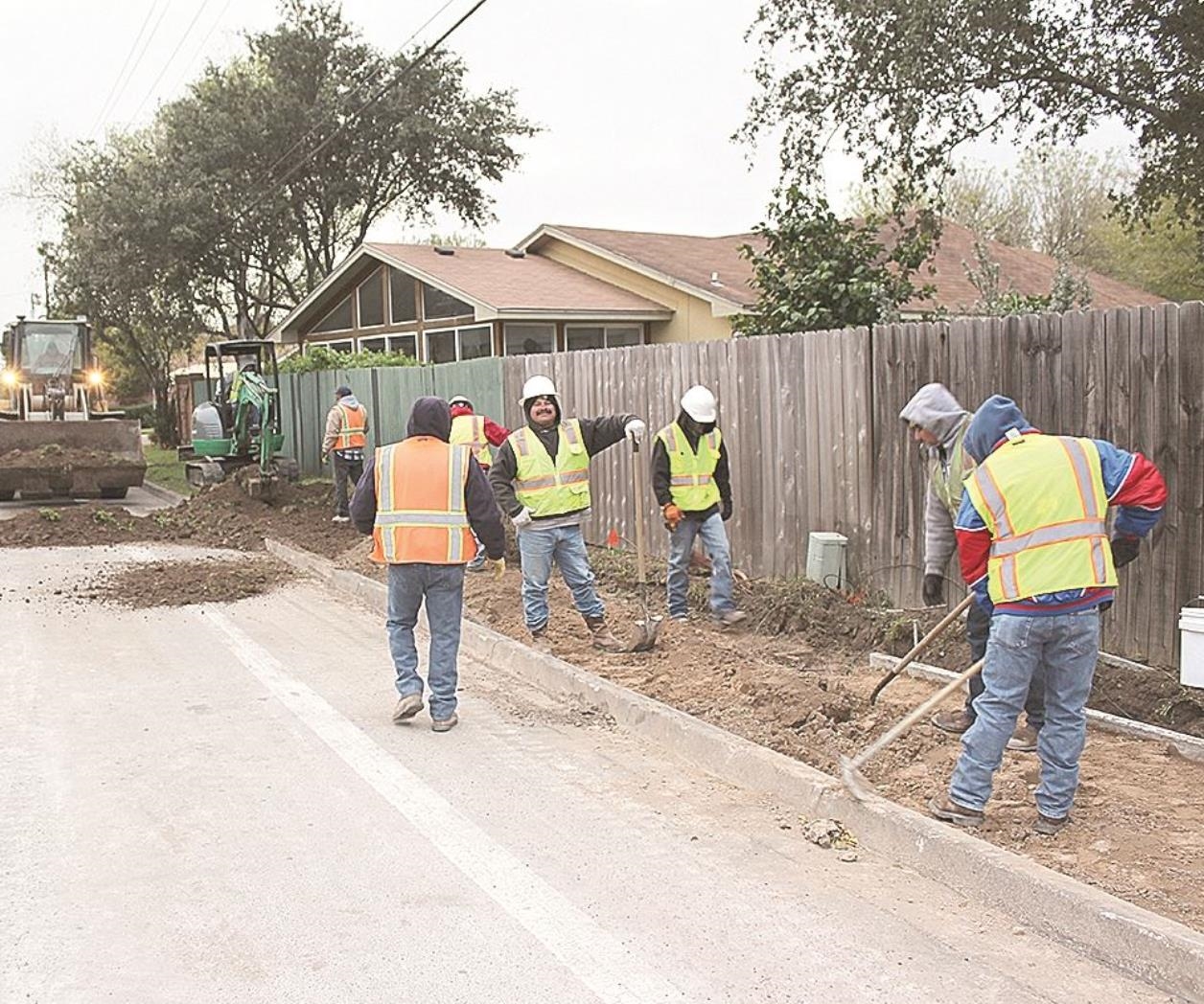 Continúan obrascerca de escuelas Continúan obrascerca de escuelas