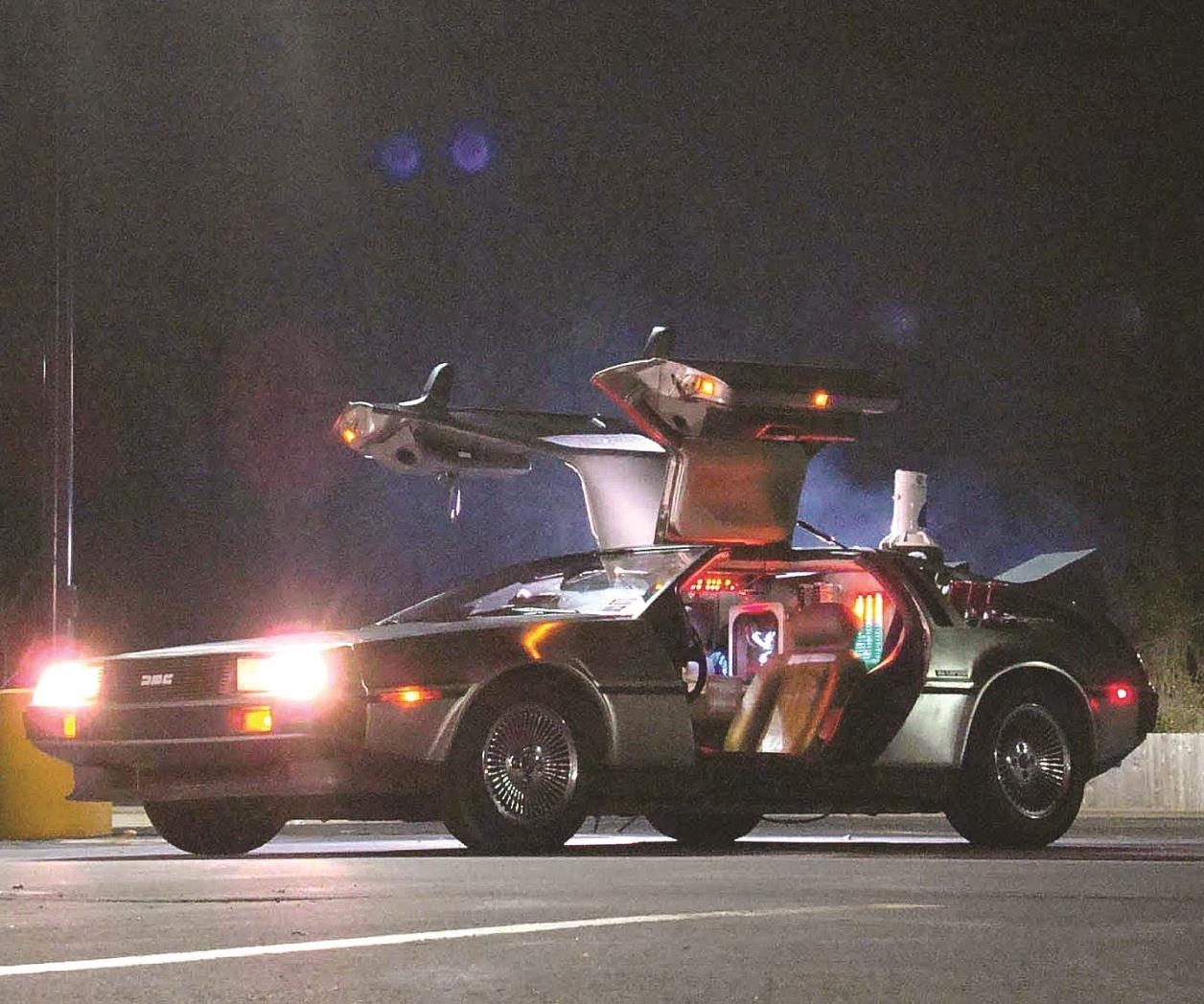 Pelean por auto de Volver al Futuro