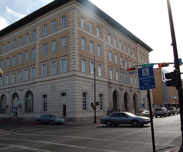 Boy Scout tomaránla ciudad por un día