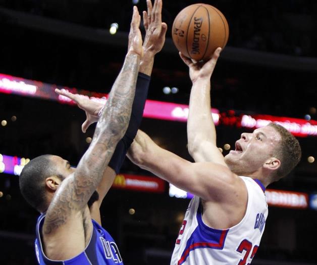 Clippers aplastan a los Mavericks Clippers aplastan a los Mavericks