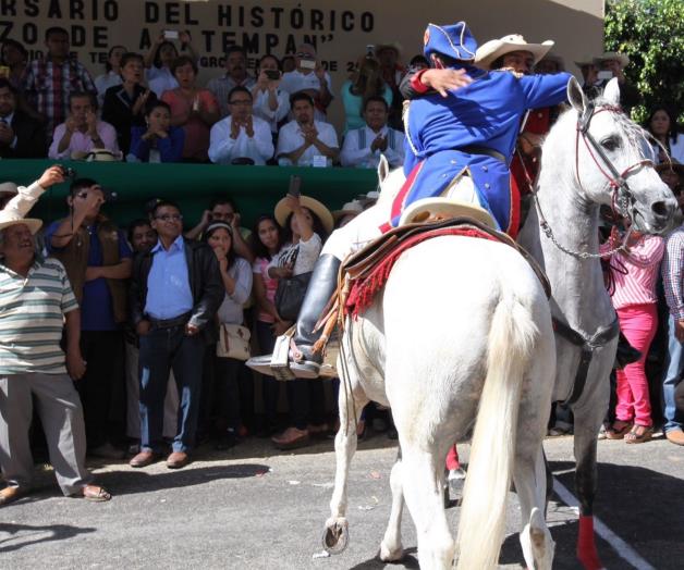 Representan el Abrazo de Acatempan