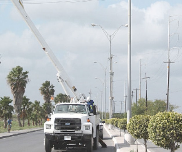 Agradecen iluminación de avenida Virgilio Garza Agradecen iluminación de avenida Virgilio Garza