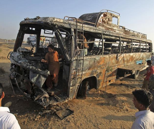 Mueren 67 personas en choque