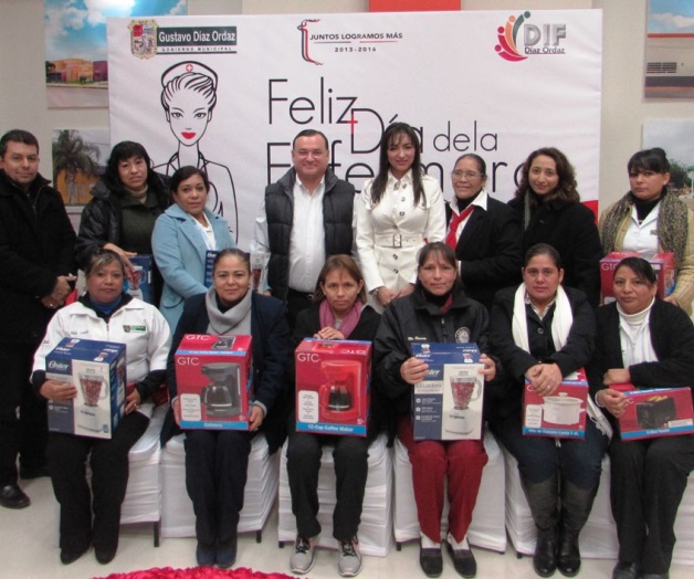 Conviven Jorge Longoria ysu esposa con enfermeras Conviven Jorge Longoria ysu esposa con enfermeras