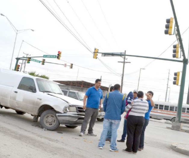 Chocan en aveniday llegan a acuerdo Chocan en aveniday llegan a acuerdo