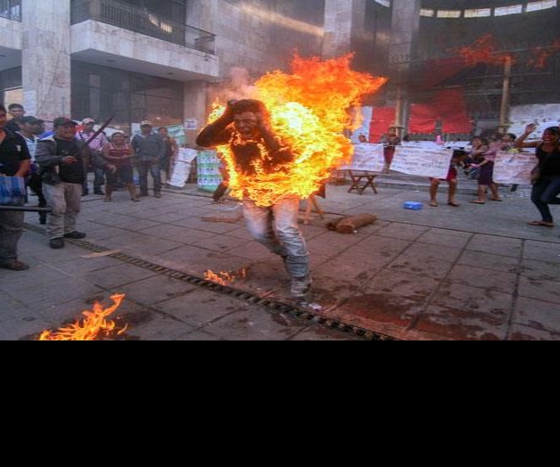 Joven inmolado en Chipas podría perder la vida Joven inmolado en Chipas podría perder la vida