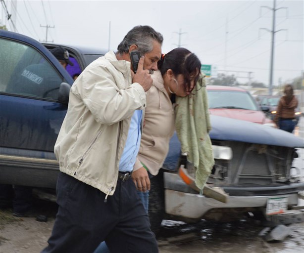 Otro accidente porpavimento mojado