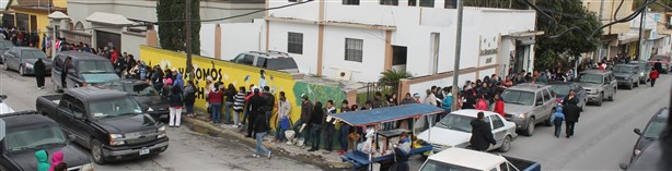 Abarrotan INEde última hora