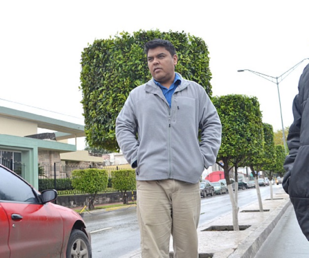 Impactan vehículo a conductora de TV Impactan vehículo a conductora de TV