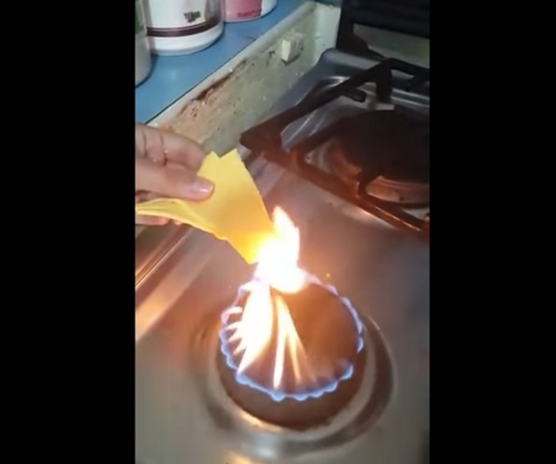 Genera polémica queso amarillo plastificado que no se derrite Genera polémica queso amarillo plastificado que no se derrite