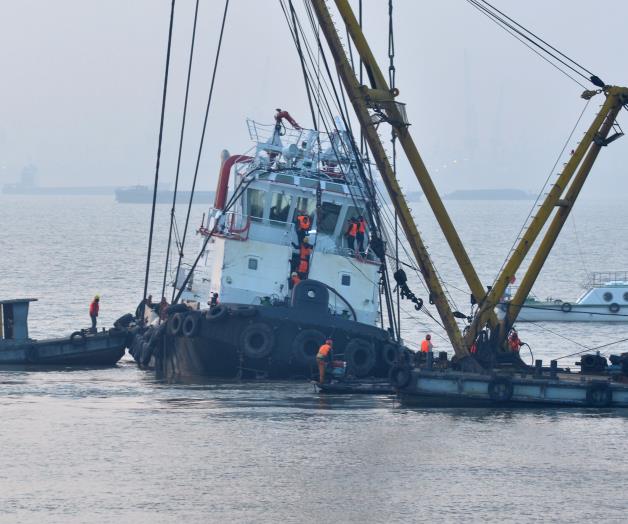 Al menos 22 muertos en China por hundimiento de buque en río Yangtsé Al menos 22 muertos en China por hundimiento de buque en río Yangtsé