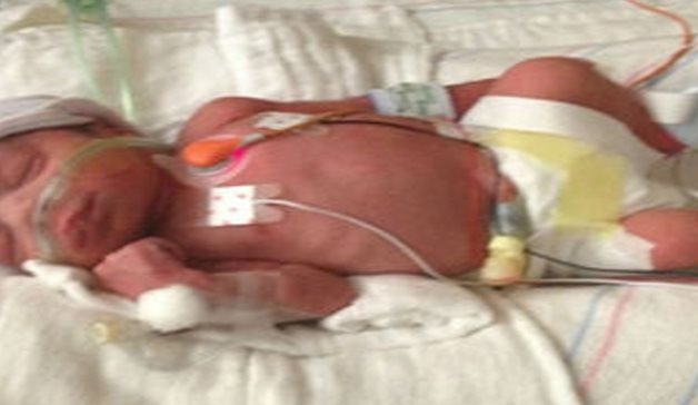 Mujer muere tras dar a luz a cuatrillizos en EU Mujer muere tras dar a luz a cuatrillizos en EU