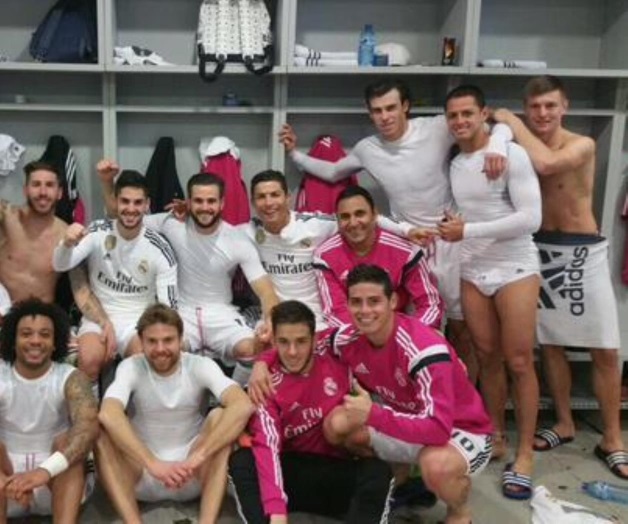 Chicharito posa en calzoncillos para foto del Real Madrid Chicharito posa en calzoncillos para foto del Real Madrid