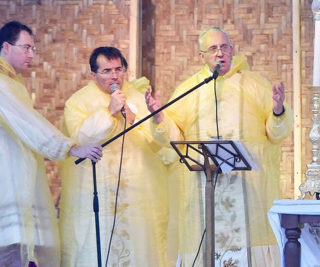 Visita Papa a sobrevivientes de ‘Haiyan’ Visita Papa a sobrevivientes de ‘Haiyan’