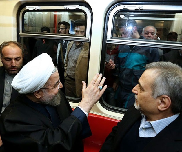 Presidente de Irán se sube al metro para ir a trabajar Presidente de Irán se sube al metro para ir a trabajar
