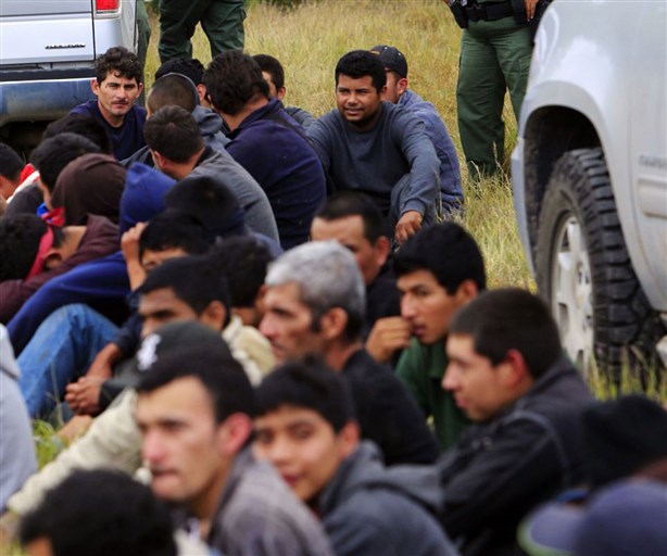 Llevan a Corte a mujertraficante de humanos