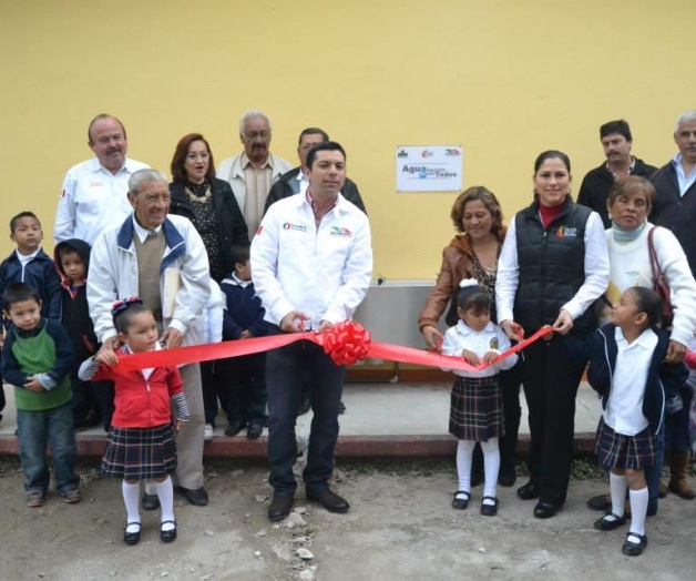 Agua saludable para todos;cumple Mario de la Garza G.