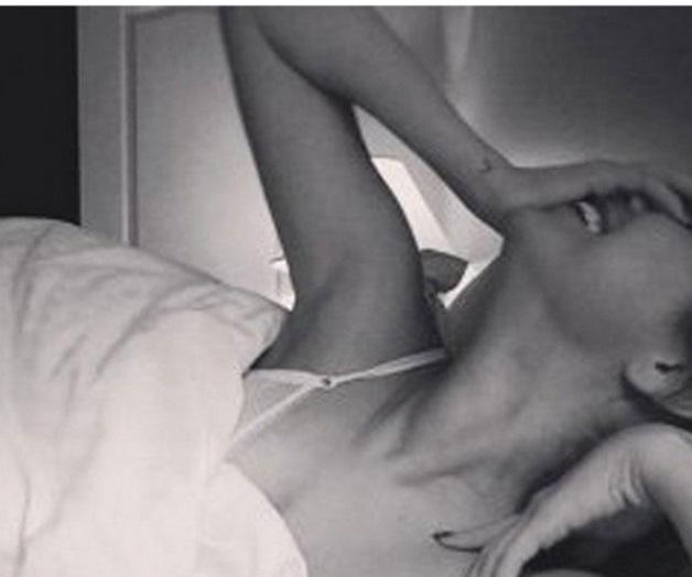 Nuevo romance de Selena Gomez parece ser exitoso Nuevo romance de Selena Gomez parece ser exitoso