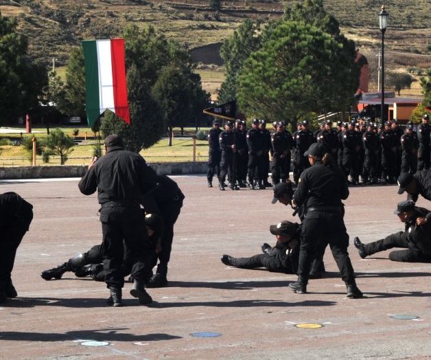 Van por policías mejor capacitados Van por policías mejor capacitados