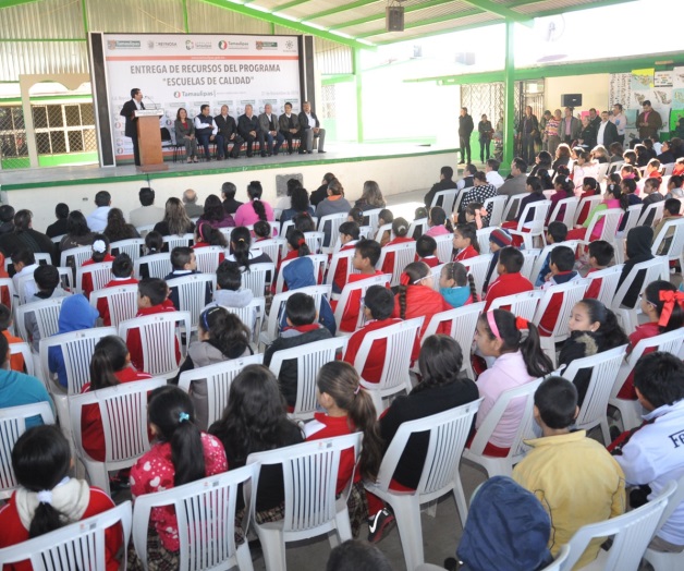 Otorgan 23 mdp a123 escuelas; lespiden transparencia