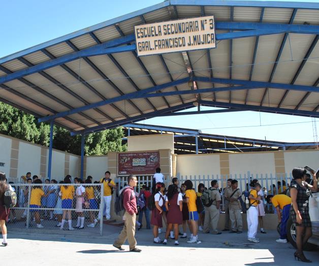 Maestros y directores responsables de alumnos dentro del plantel: SNTE Maestros y directores responsables de alumnos dentro del plantel: SNTE
