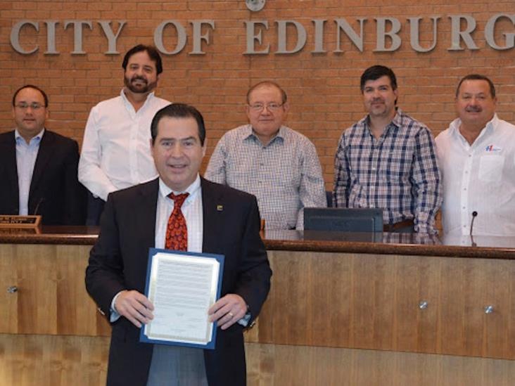 Felicitan a Robert L. por su nombramiento Felicitan a Robert L. por su nombramiento