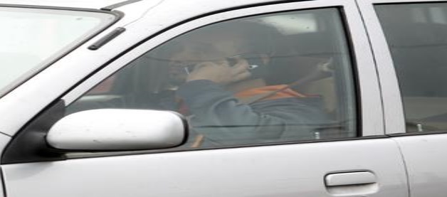 Apoyan propuesta de subir multa a conductores que usan celular Apoyan propuesta de subir multa a conductores que usan celular