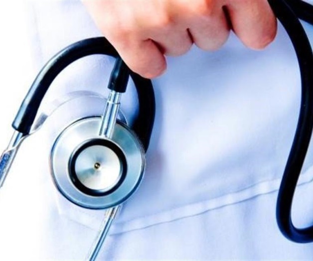 Finge joven ser doctor ¡por un mes! Finge joven ser doctor ¡por un mes!