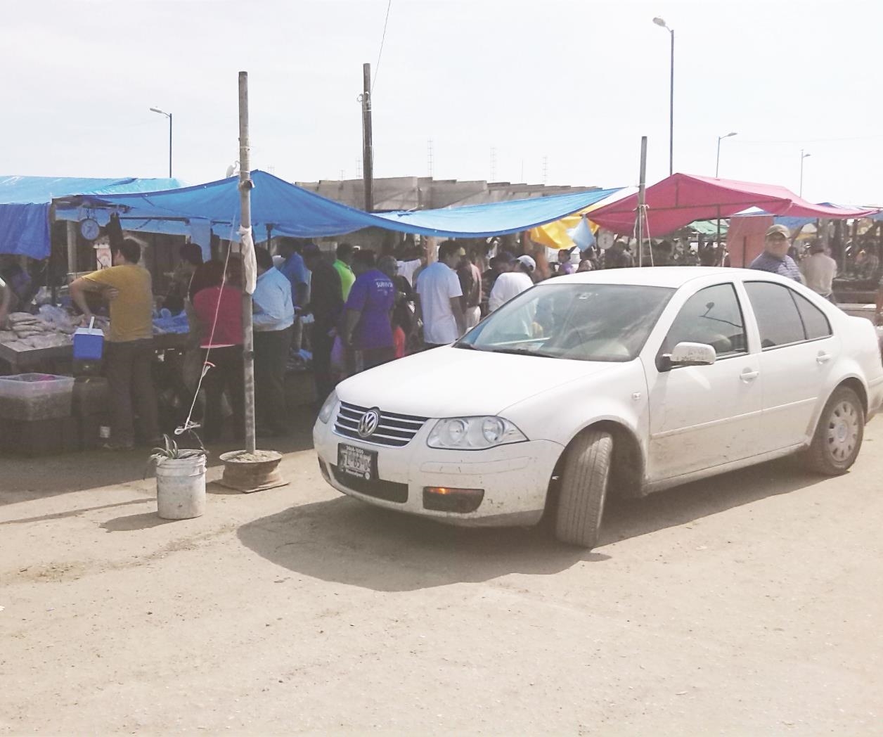 Explotan contra vendedores ilegales Explotan contra vendedores ilegales