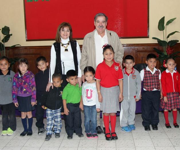 Inicia competencia de coronación en losplanteles educativos Inicia competencia de coronación en losplanteles educativos